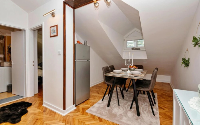 Beautiful Apartment in Makarska With Wifi and 2 Bedrooms