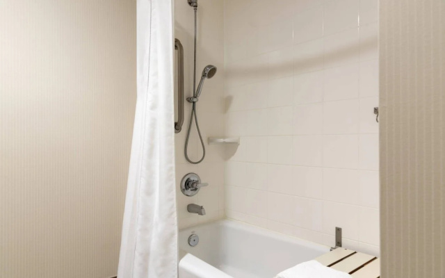 Delta Hotels by Marriott Kalamazoo Conference Center