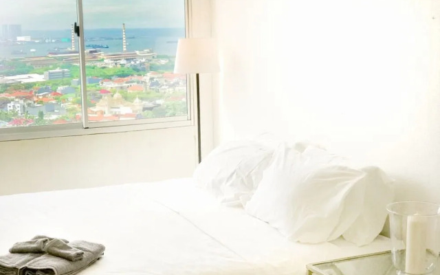 Marina Mediterania Ancol by Andrew