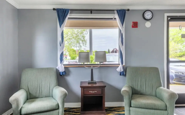 Super Inn by OYO Lansing MI