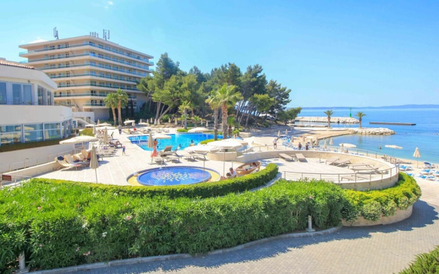 S1-spacious Studio With the sea View & use of Pool