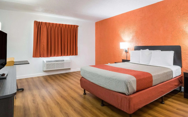 Motel 6 Prospect Heights, IL