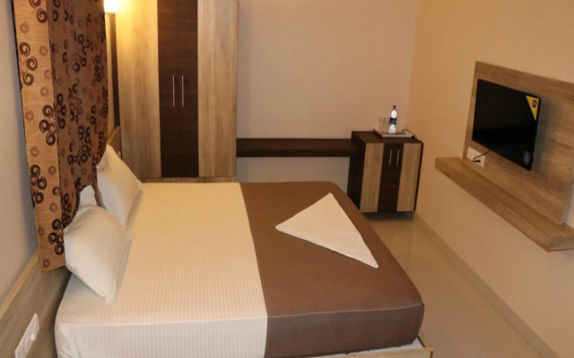 Jeyam Residency