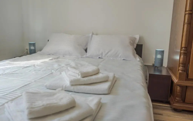 Casa Astilean