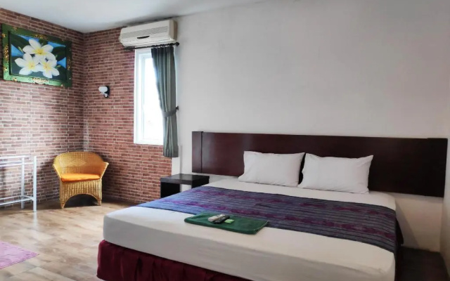 OYO 90104 Lanata Hotel
