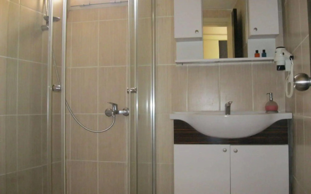 Anya Suit Otel