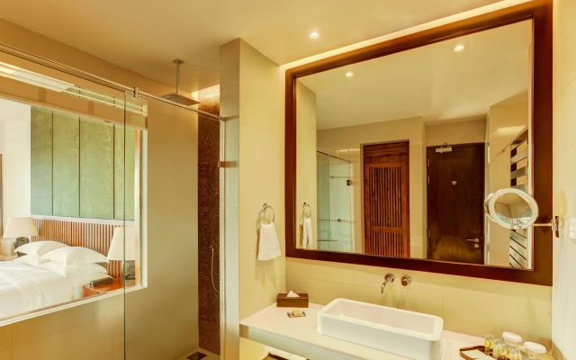 DoubleTree by Hilton Weerawila Rajawarna Resort