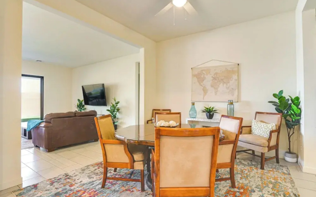 Modern Glendale Getaway ~ 3 Mi To Stadium!