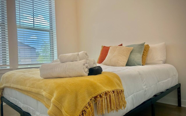 Modern&cozy, Washer/dryer, Pool,gym,workerfriendly
