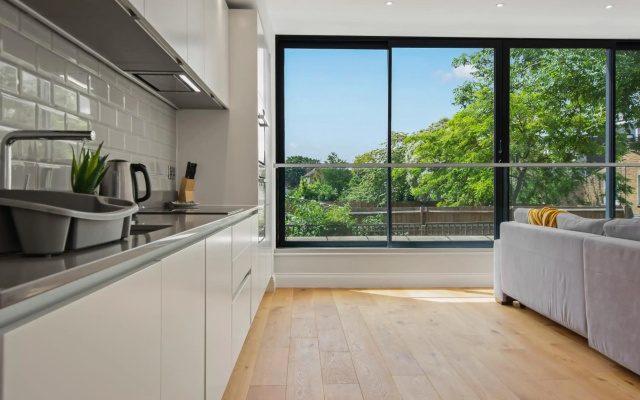 Capacious Three Bed Apartment in Slindon Court