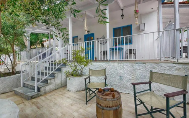 Feakia apartment 1