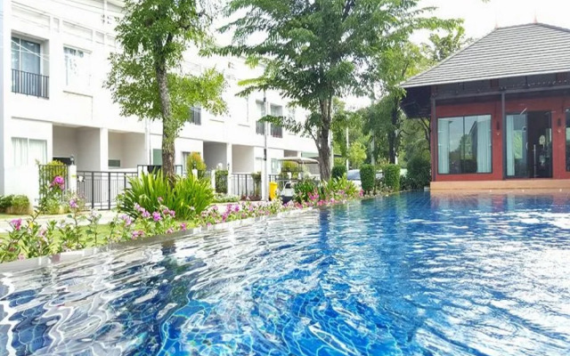 The Laguna Rest