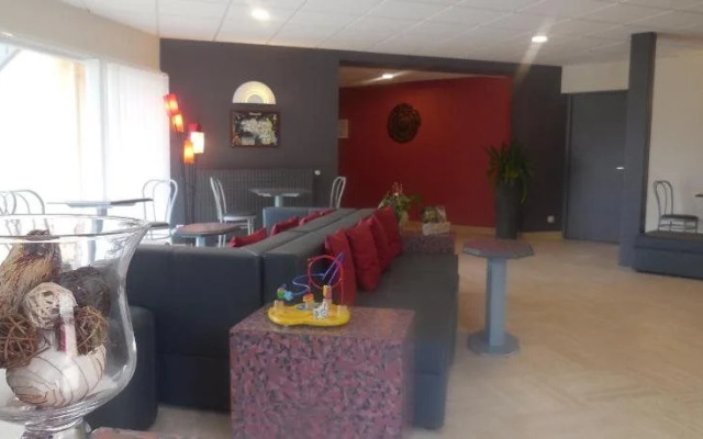 Au Relais de lOust