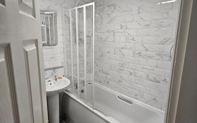 Snug - Colquhoun Square Apartment