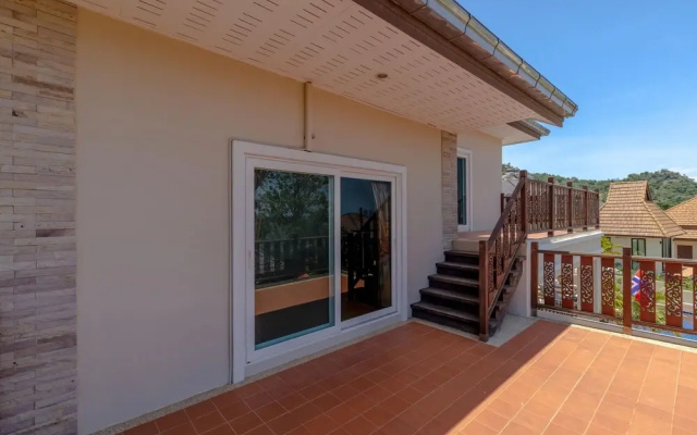 5 Bedroom Pool Villa Close To Town H5
