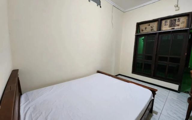 OYO 95107 Green Homestay Near Ubaya