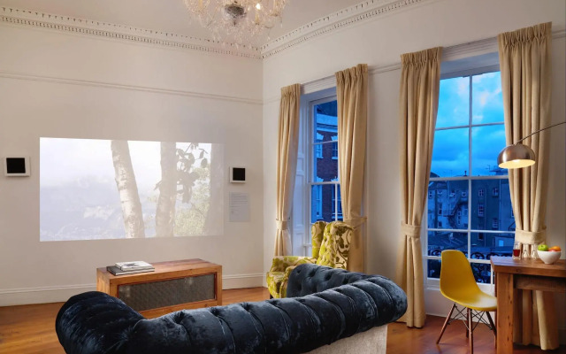 Berkeley Suites
