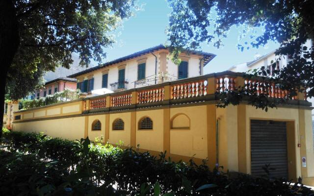 Апартаменты Poggio Imperiale Apartments Флоренция вид на фасад