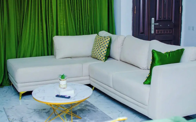 3 Bed Home Sleeps 6 - Garden, Parking, Wifi