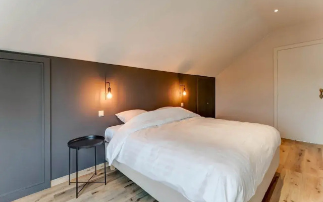 Luxury Holiday Home With Sauna and Jacuzzi in Heers