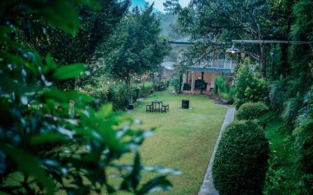 Villa Khoo