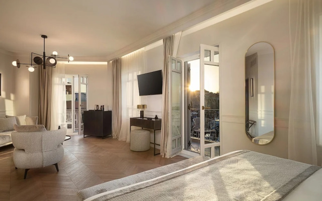 Riviera Suites