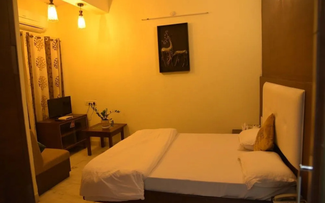 Hotel Amit Palace