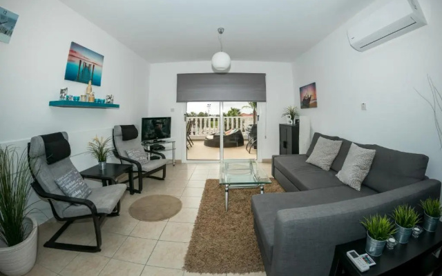 Paradi Nissi Golden Sands Apartment