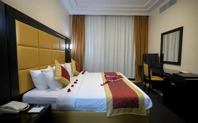 Royal Beach Hotel & Resort