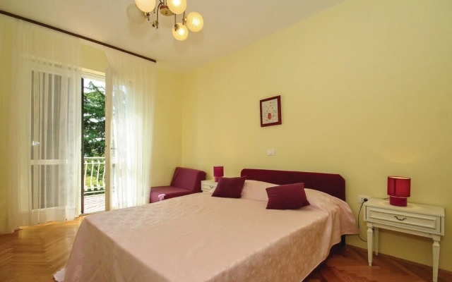 Beautiful Apartment in Umag With 3 Bedrooms and Wifi