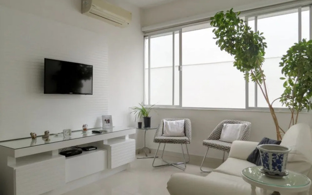 LinkHouse Clean & Comfort 2-BDR Copacabana C2-0046