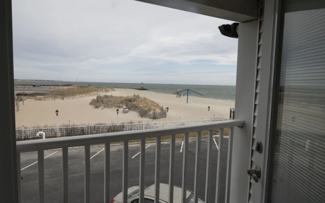 Ocean Club on Smuggler's Beach