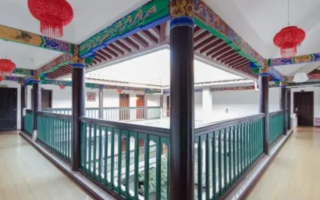 Maya Apartment Hotel (Chuxiong Yiren Ancient Town Branch)