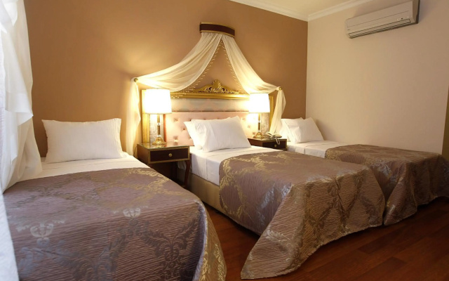 Saint John Hotel - Boutique Class