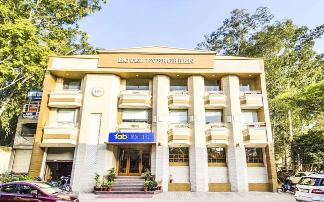 FabHotel Evergreen