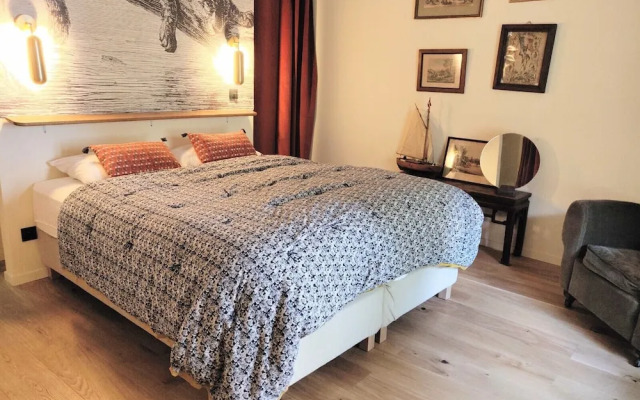 Lyon Country House