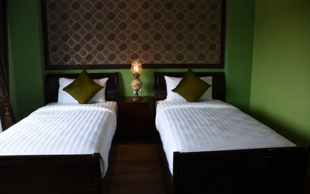 Chunlee Grand Hotel