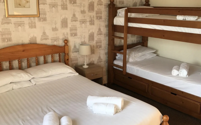 Queens Plaza Hotel