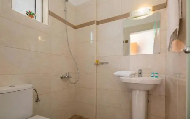 Mare Blu Studios & Suites