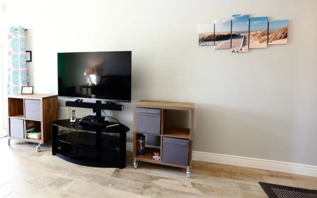 Rainbow's End 3 Bedrooms Lake Views