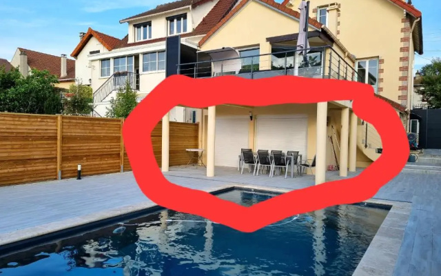 Ravissant Studio avec piscine privée et jardin