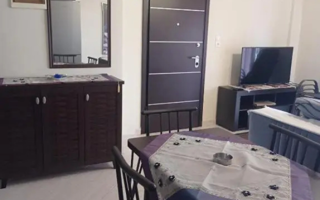 Deluxe Apartments 2
