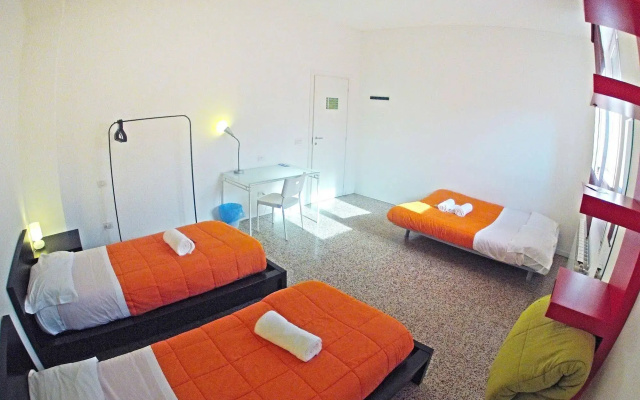 My Room Airport