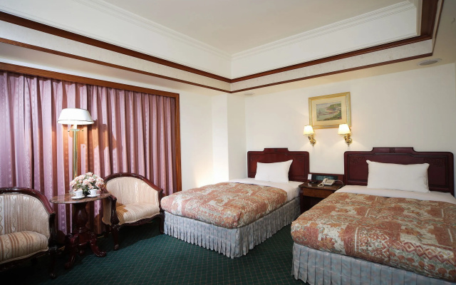 Noble Hotel