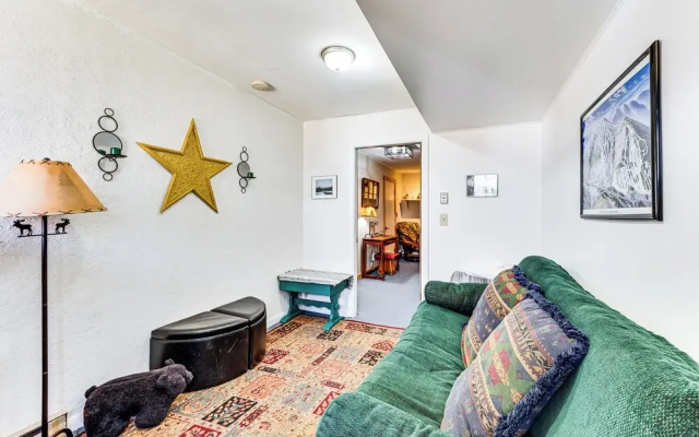 Hiking Galore: Mittersill Townhome in Franconia!