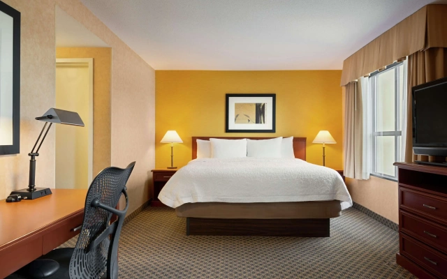 Hampton Inn & Suites by Hilton Langley-Surrey