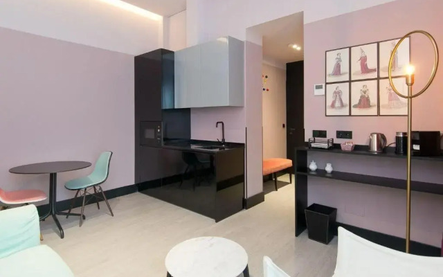 Amor de Dios 17 Luxury Suites