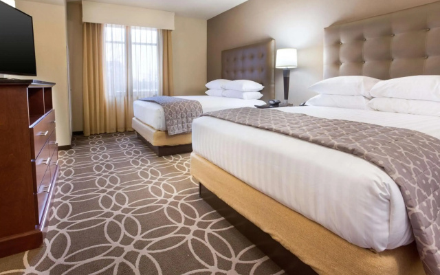 Drury Inn & Suites Louisville North