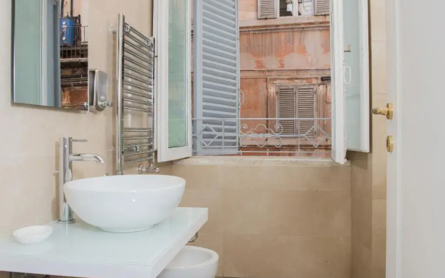 Rome King Suite