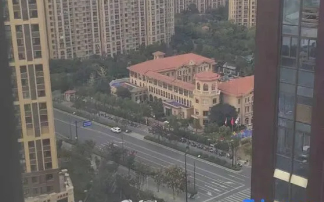 Golden Stone Business Hotel